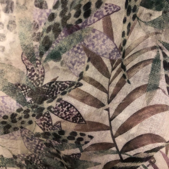 Tropical Floral Print Scarf/Wrap - Picture 5 of 11